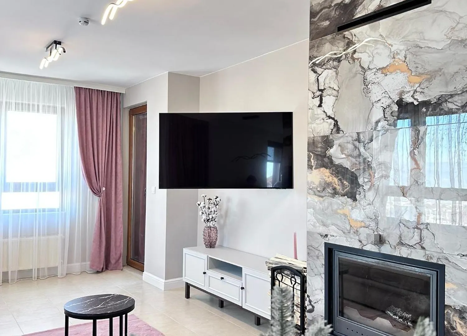 Apartament Elegance28 - Stylish Mountain Retreat In Bansko By Flat Mаnager Bułgaria